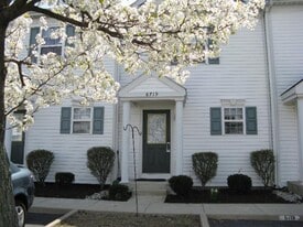 Building Photo - 6737 Lagrange Dr