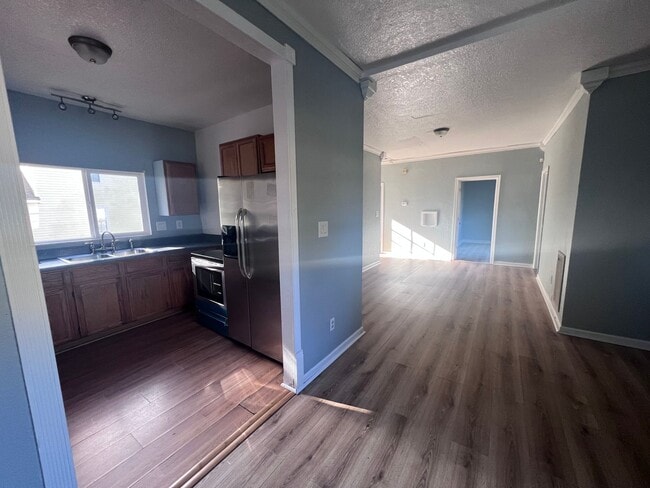 Building Photo - CHESAPEAKE - CUTE RENOVATED 3 BEDROOM COTTAGE