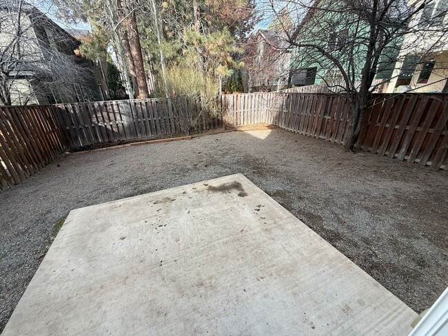 Building Photo - $400 Move In Credit!! 3 Bed/2.5 Bath Single Family Home in River Canyon Estates - BRAND NEW CARPET