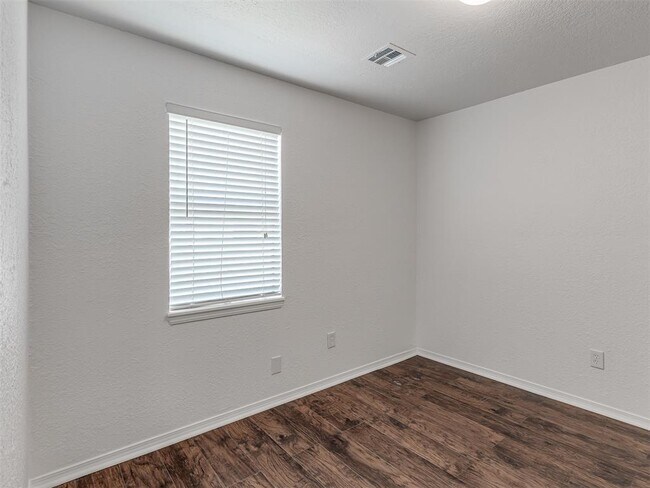 Building Photo - 1608 NW 7th St