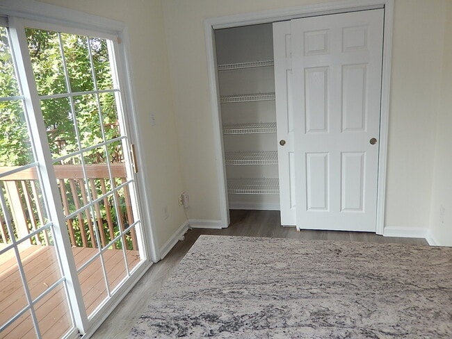 Building Photo - 5445 Crabtree Park Ct