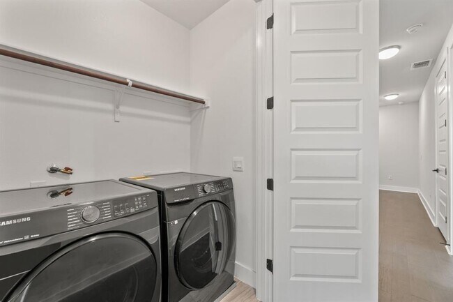 Building Photo - 4021 Manifest Ln