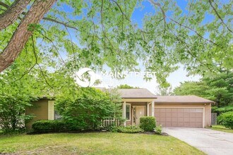 Building Photo - 3 Bedroom Pet-Friendly Home in Indianapolis, IN with Main Street Renewal