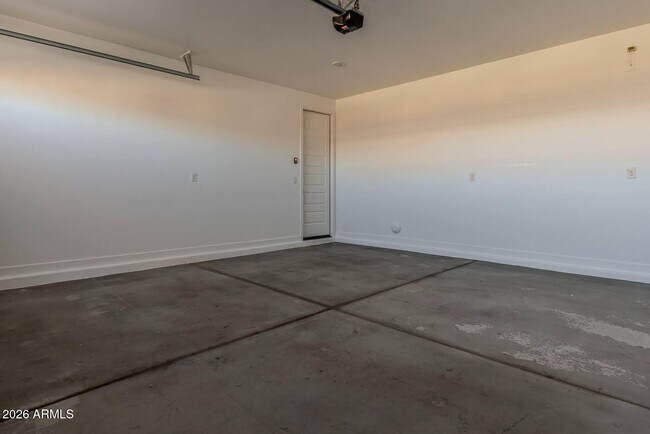 Building Photo - 3830 S 64th Dr