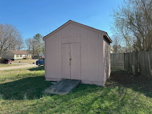 Building Photo - 5401 Bellmeadows Rd