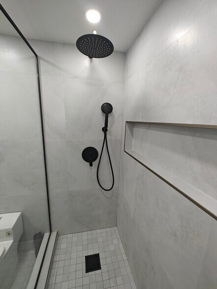 Building Photo - 825 Brickell Bay Dr