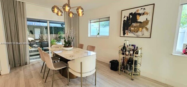 Building Photo - 1828 NW 4th St