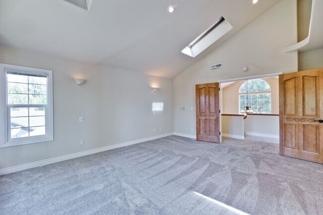 Building Photo - Gorgeous Willow Glen Two Story Home Availa...