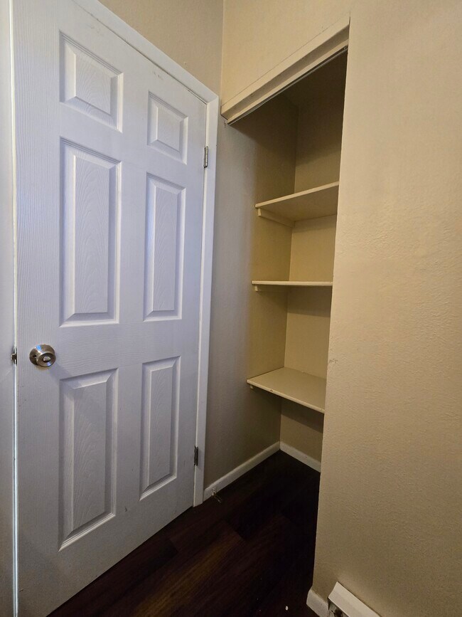 Building Photo - 432 Grandview Dr