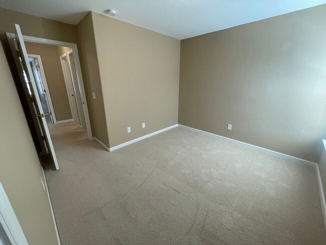 Building Photo - 3BR Home w/ Fenced-In Yard in Palmetto Pointe