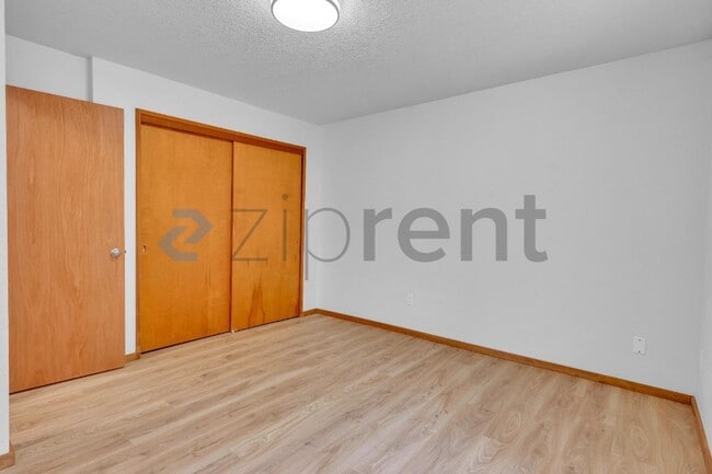 Building Photo - 264 Cervantes Cir