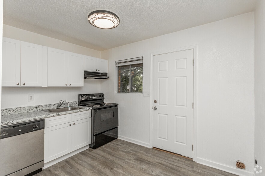 Wingate Apartments 4735 Courtney Dr Forest Park GA 30297 Apartment