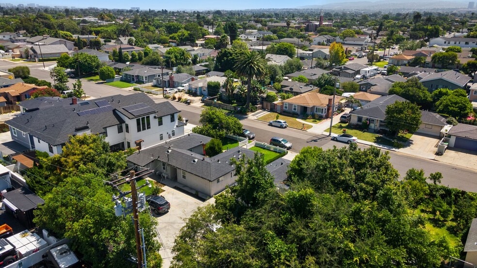 Building Photo - 1911 Church St