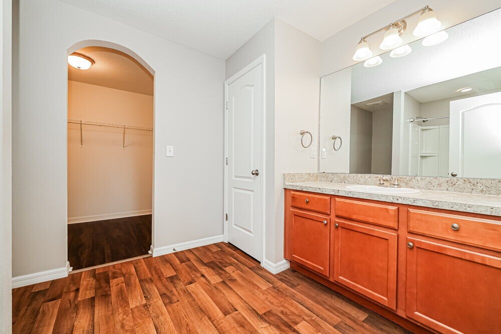 Building Photo - 720 Chatham Walk Dr