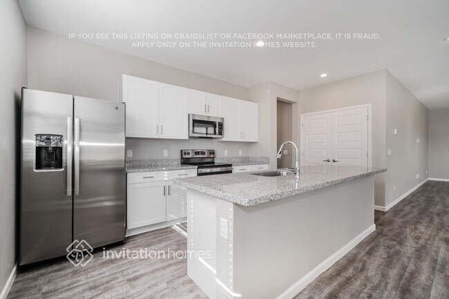 Building Photo - 18948 W Reade Ave