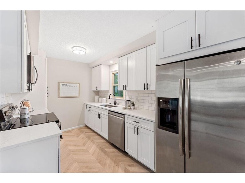Kitchen - 2600 W 110th St