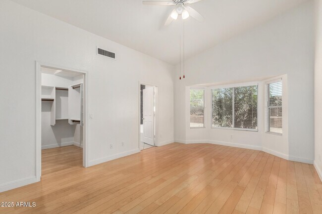 Building Photo - 1580 W Springfield Way