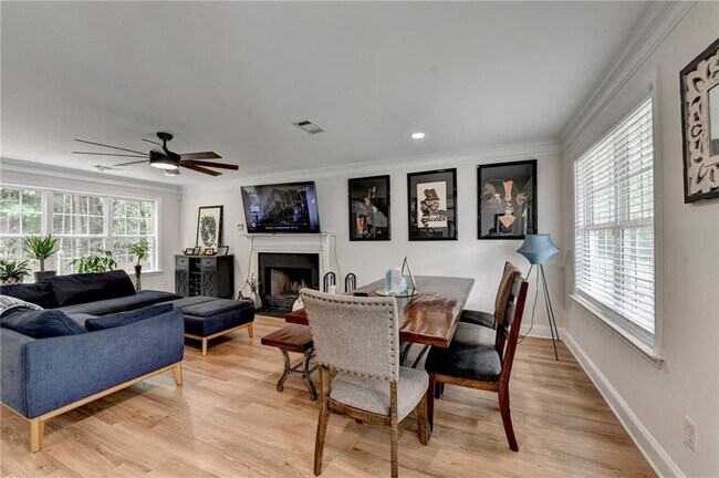 Building Photo - 6604 Destiny Dr SE