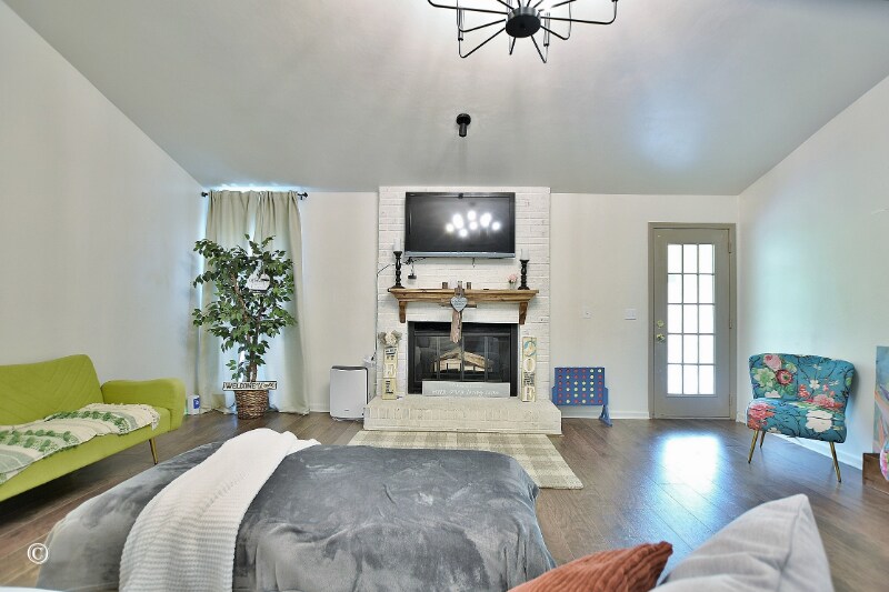 Building Photo - 4660 Woodmere Ln
