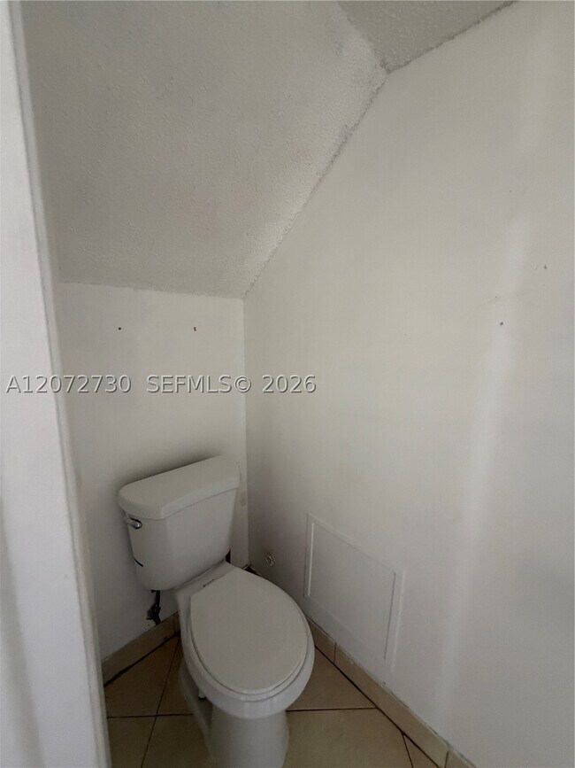 Building Photo - 14902 SW 82nd Ln