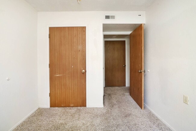 Building Photo - 508 N 6th St