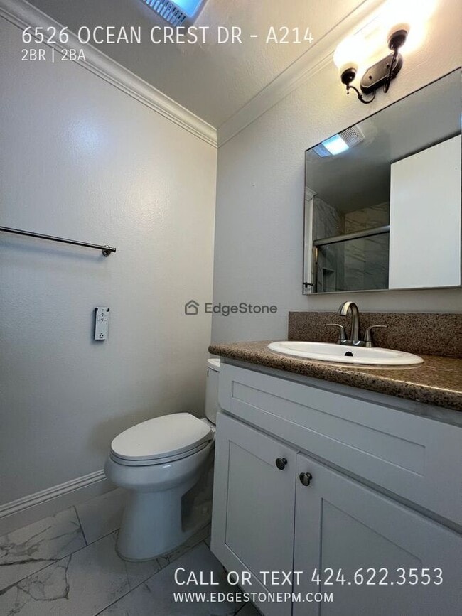 Building Photo - 6526 Ocean Crest Dr