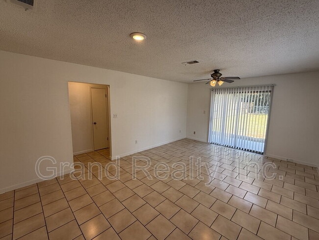 Building Photo - 4148 Charles Cir