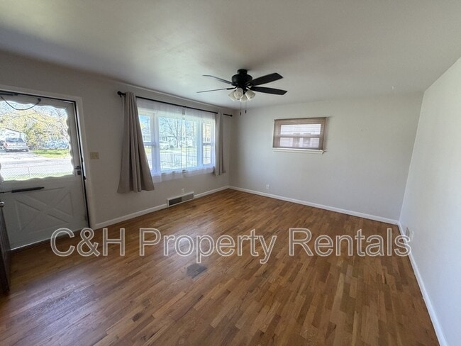 Building Photo - 1126 Lendel Ln