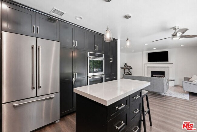 Building Photo - 5516 Bluebell Ave