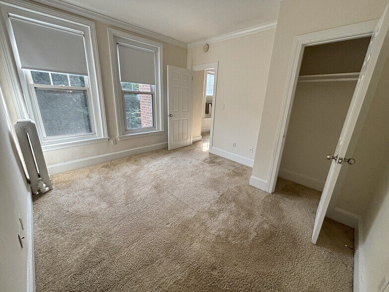 Building Photo - 1243 Beacon St