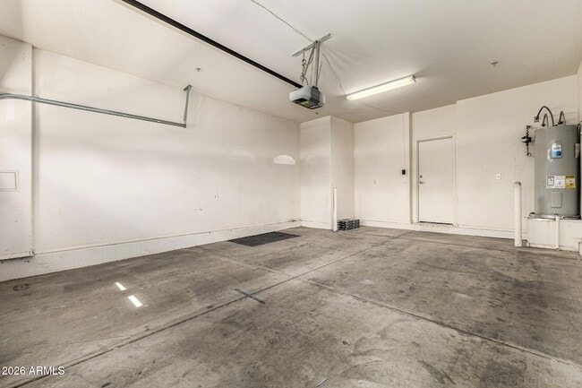 Building Photo - 2727 N Price Rd