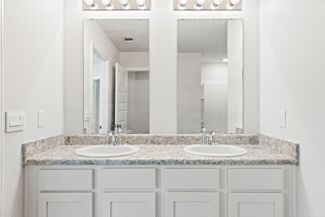 Building Photo - 6705 Sarah Ann Way