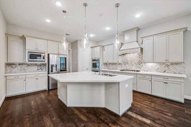 Building Photo - 17322 Legend Creek Ct