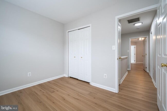 Building Photo - 20382 Farmgate Terrace