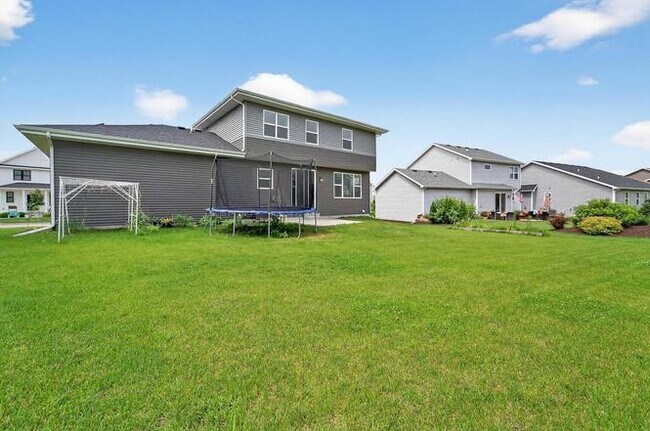 Building Photo - 9720 Winter Basil Dr