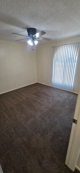 Building Photo - 24 N Mesa Dr