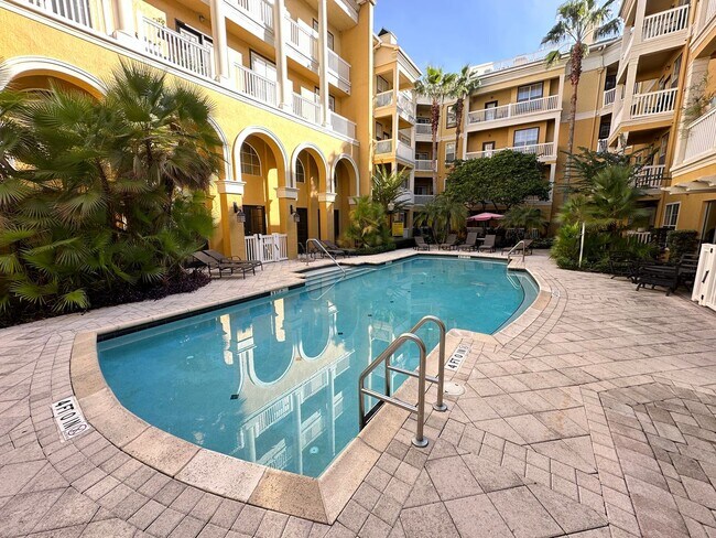 Building Photo - Spacious Downtown 1BR/1BA Condo with Pool View in Park North!!