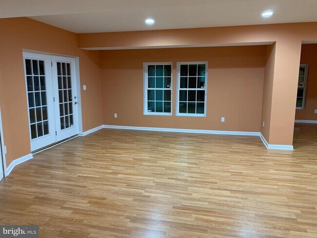 Building Photo - 42463 Pine Forest Dr