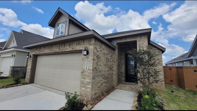 Primary Photo - 27326 Sweetwater Bay Dr