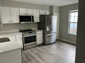 Building Photo - 312 Wildflower Ct