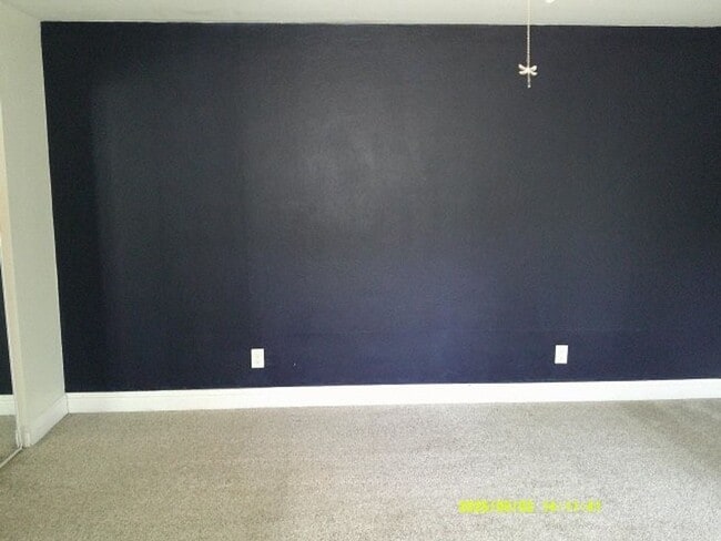 Building Photo - 3 N College St