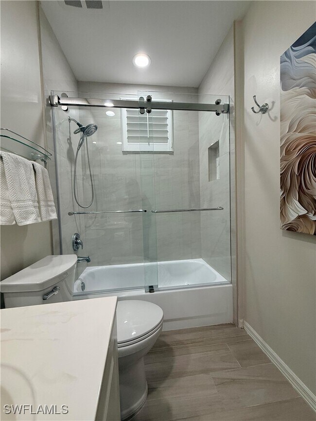 Building Photo - 1520 Clermont Dr