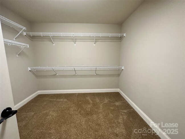 Building Photo - 8643 Amandine Way