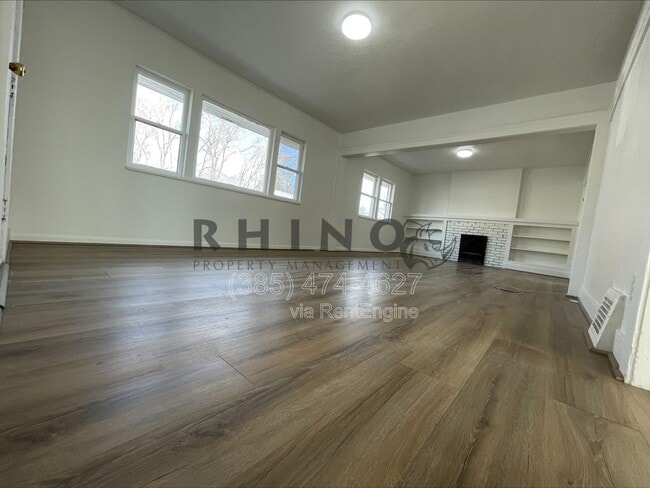 Building Photo - 1144 S 200 E