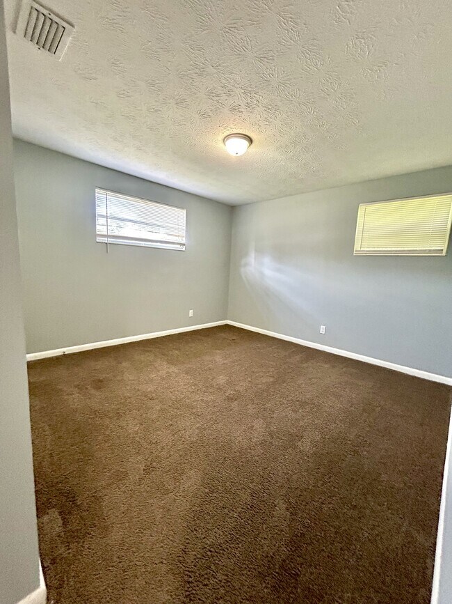Building Photo - 361 Arora Blvd