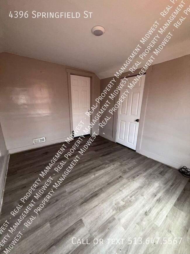 Building Photo - 4396 Springfield St