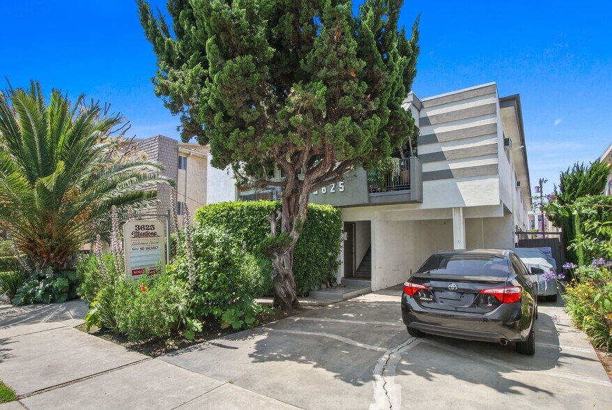Building Photo - 3625 Mentone Ave