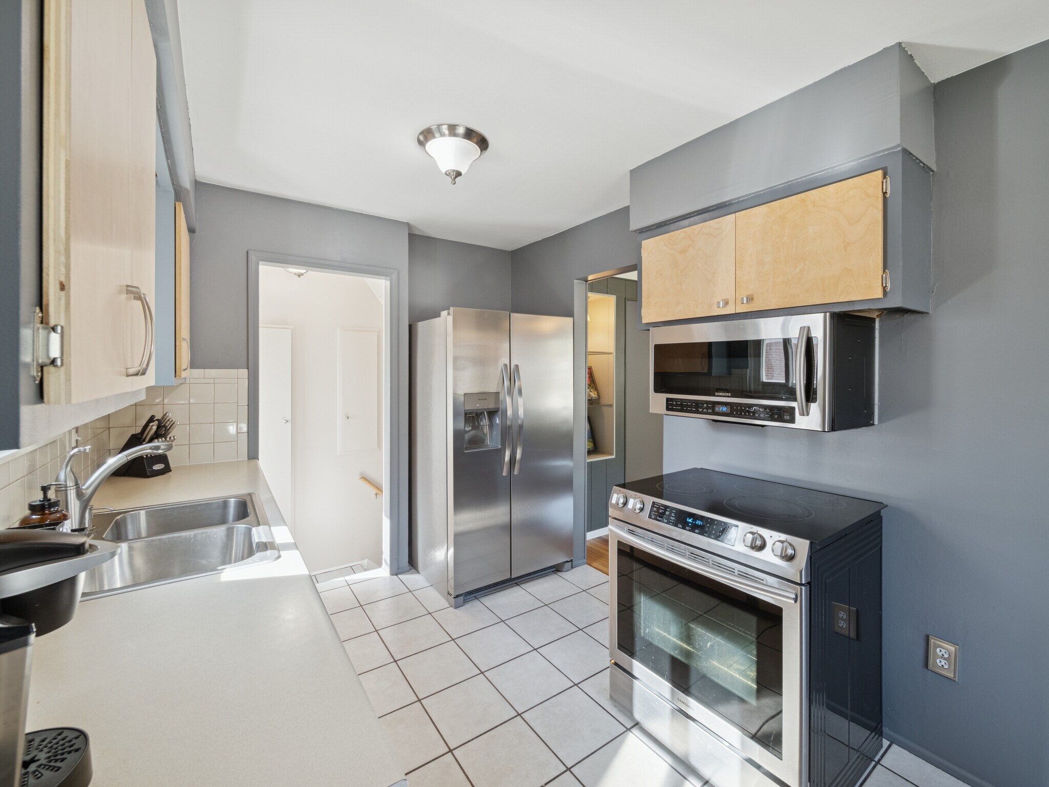 Building Photo - 26805 Richard Dr