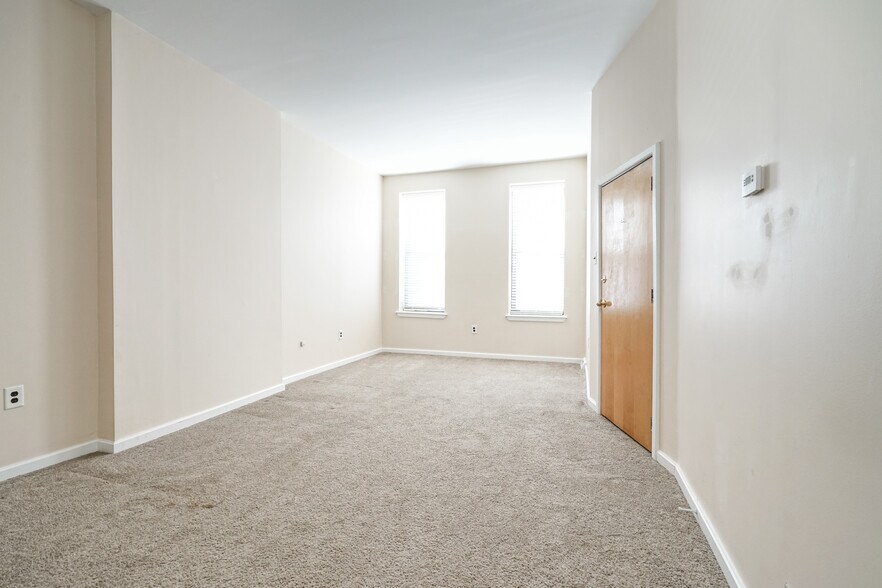 Building Photo - 1217 Snyder Ave