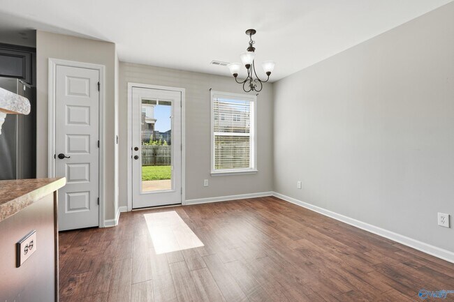 Building Photo - 174 Walkers Hill Rd